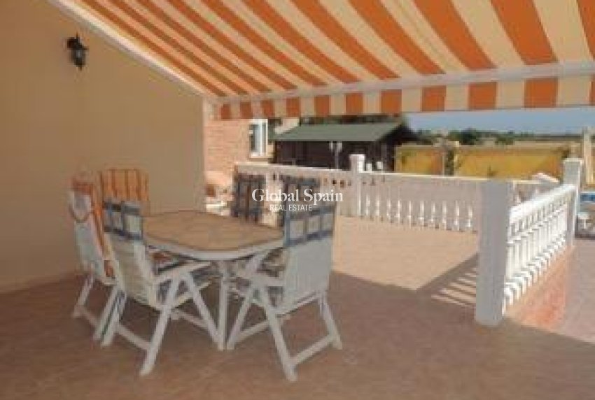 Resale - VILLA -
CATRAL - Catral