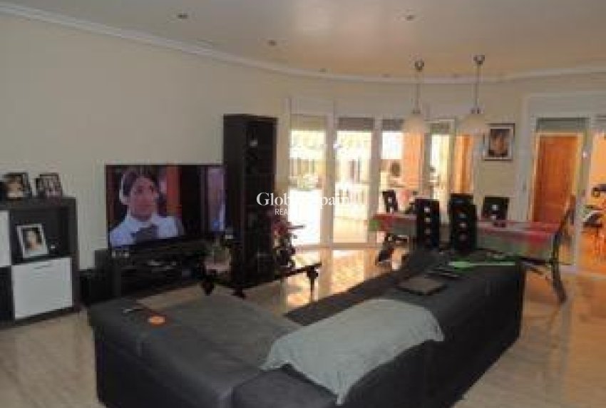 Resale - VILLA -
CATRAL - Catral