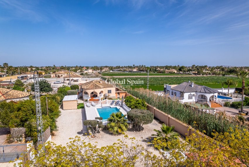 Resale - VILLA -
CATRAL - Catral