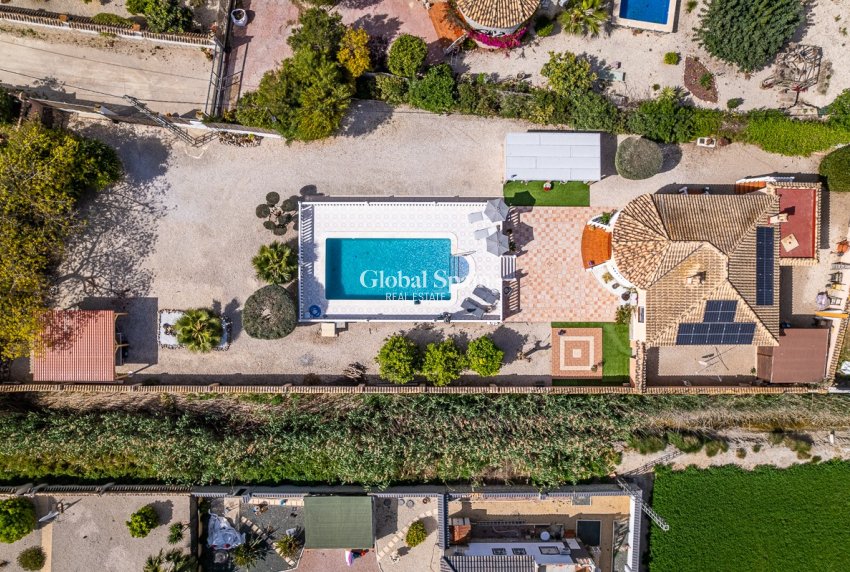 Resale - VILLA -
CATRAL - Catral