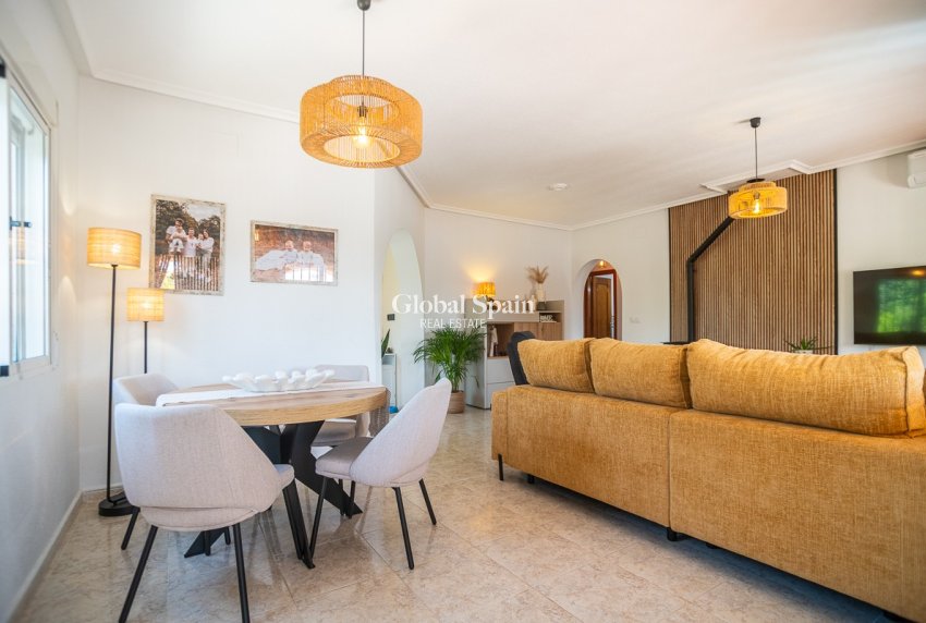 Resale - VILLA -
CATRAL - Catral