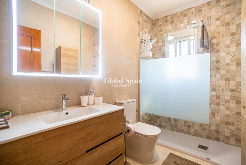 Resale - VILLA -
CATRAL - Catral