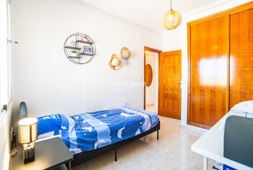 Resale - VILLA -
CATRAL - Catral