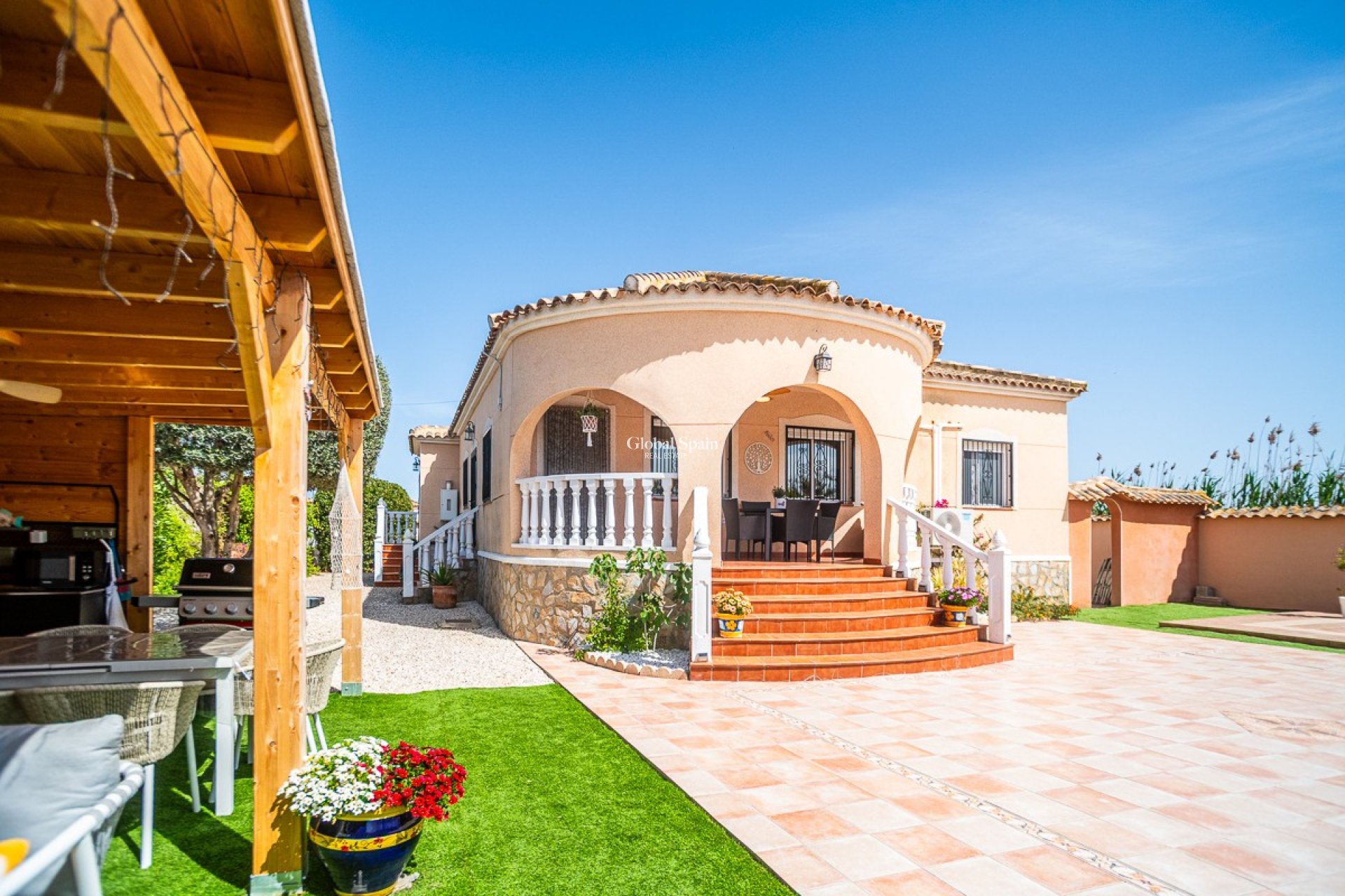 Resale - VILLA -
CATRAL - Catral