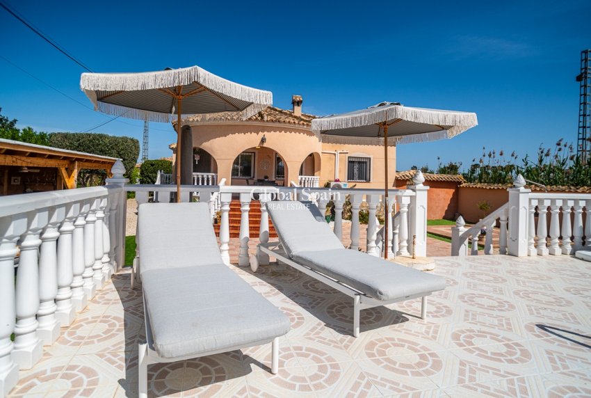 Resale - VILLA -
CATRAL - Catral