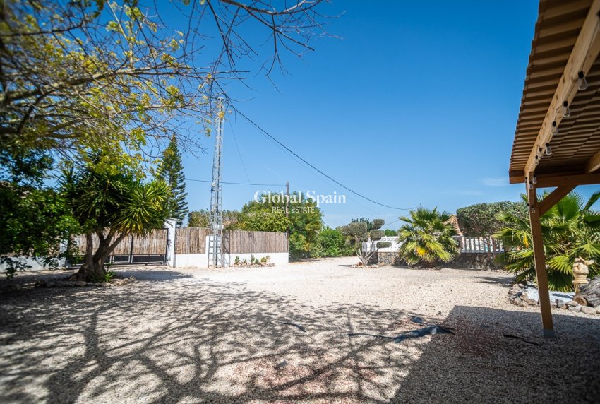 Resale - VILLA -
CATRAL - Catral