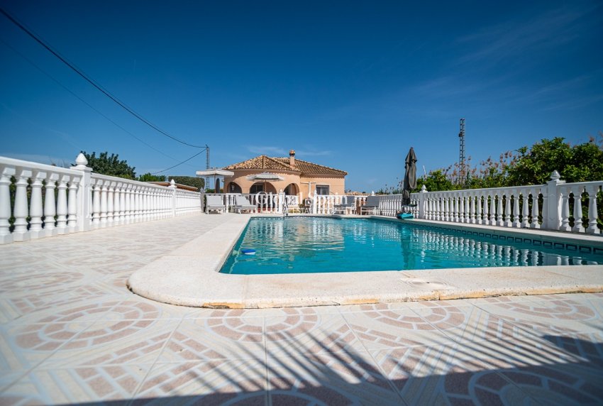 Resale - VILLA -
CATRAL - Catral