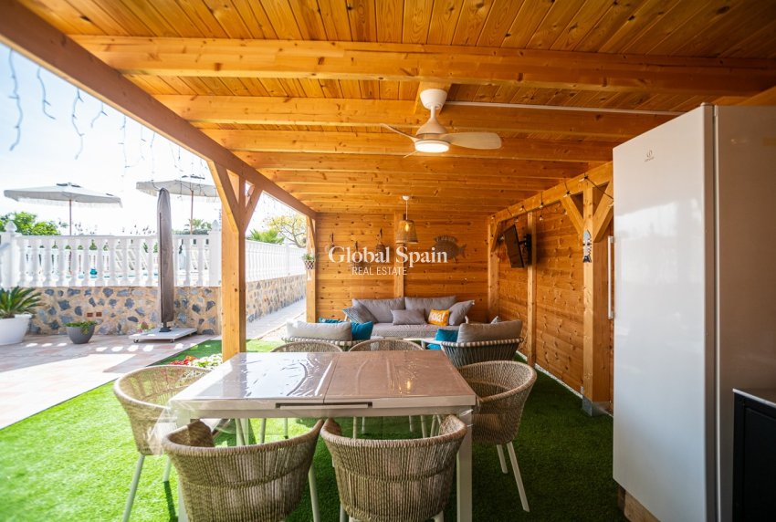 Resale - VILLA -
CATRAL - Catral