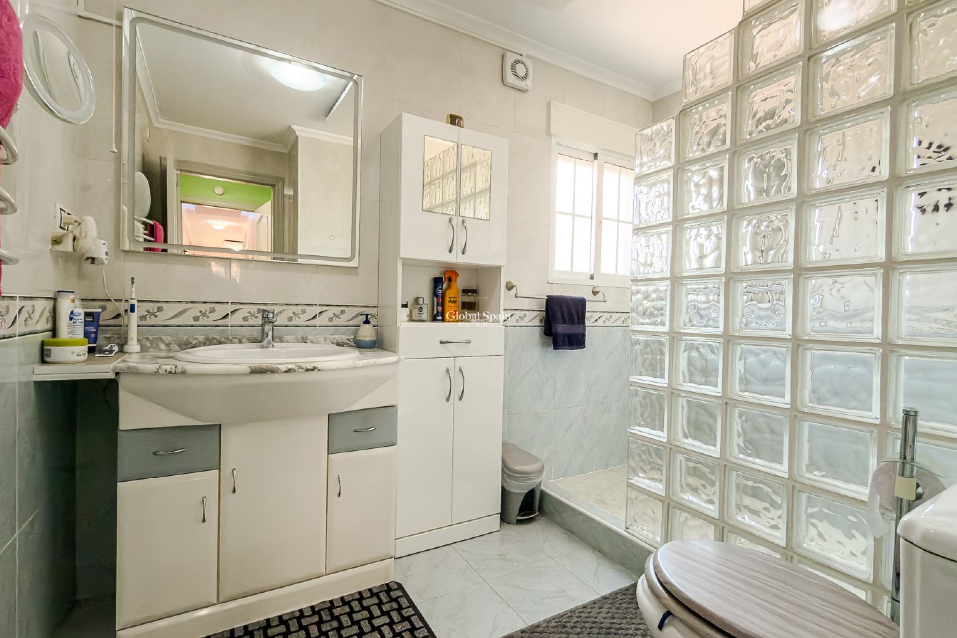 Resale - VILLA -
CATRAL - Catral