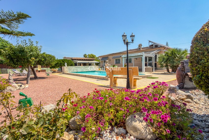 Resale - VILLA -
CATRAL - Catral