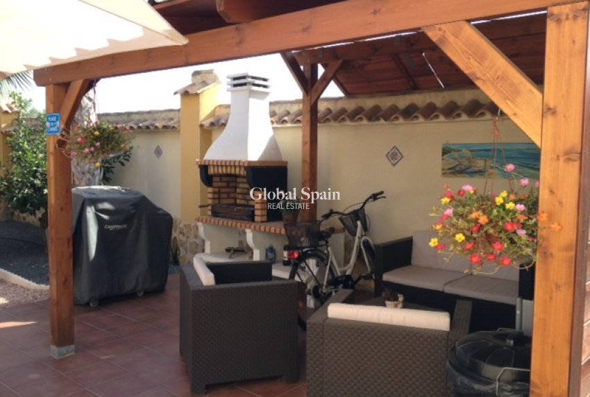 Resale - VILLA -
CATRAL - Catral