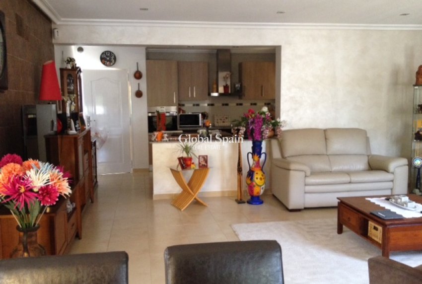 Resale - VILLA -
CATRAL - Catral