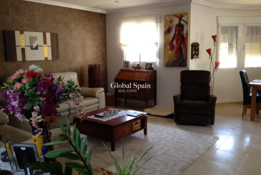 Resale - VILLA -
CATRAL - Catral