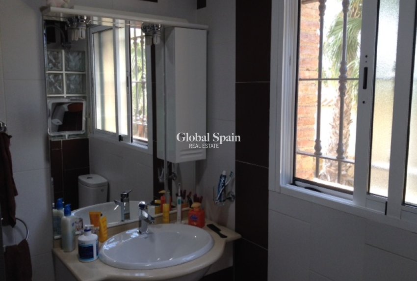 Resale - VILLA -
CATRAL - Catral