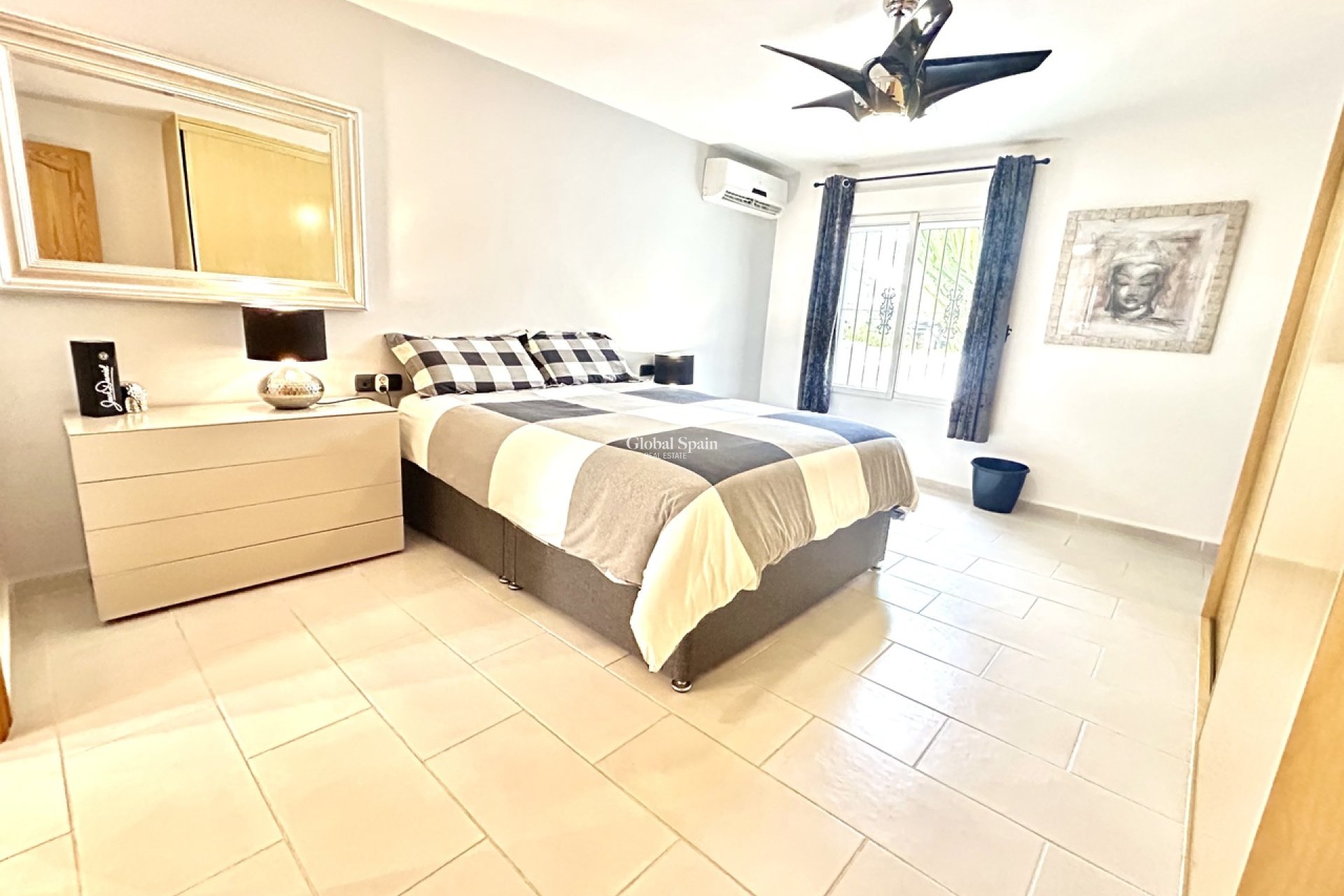 Resale - VILLA -
CATRAL - Costa Blanca