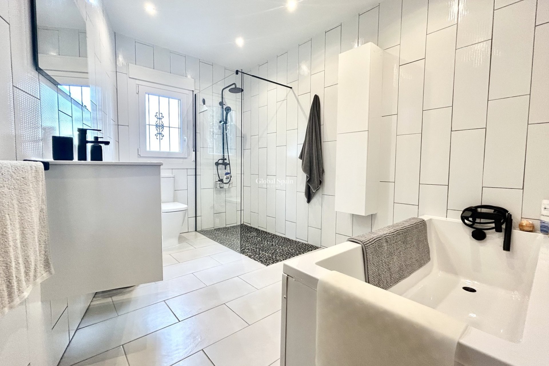 Resale - VILLA -
CATRAL - Costa Blanca