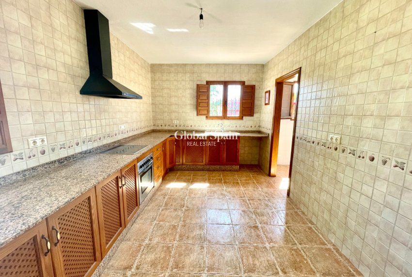 Resale - VILLA -
CATRAL - Costa Blanca