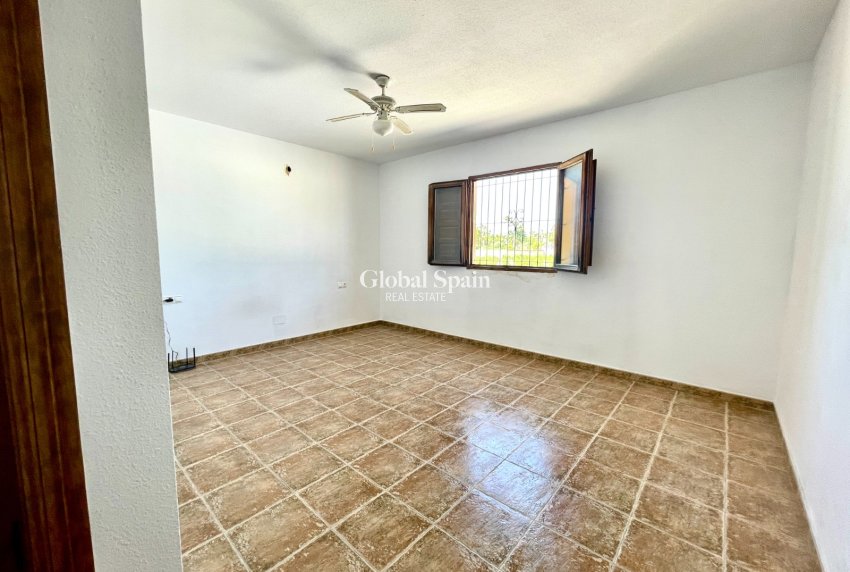Resale - VILLA -
CATRAL - Costa Blanca