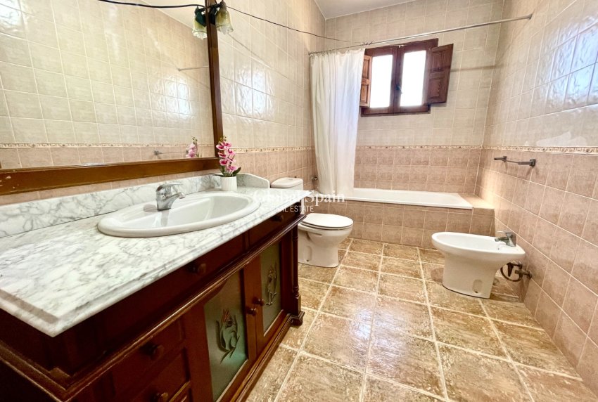 Resale - VILLA -
CATRAL - Costa Blanca