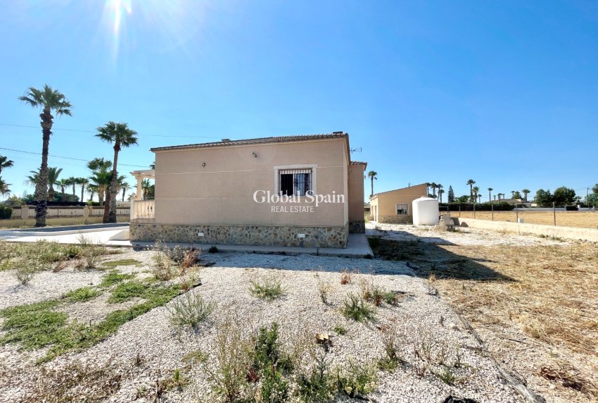 Resale - VILLA -
CATRAL - Costa Blanca