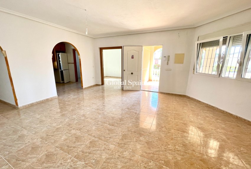 Resale - VILLA -
CATRAL - Costa Blanca