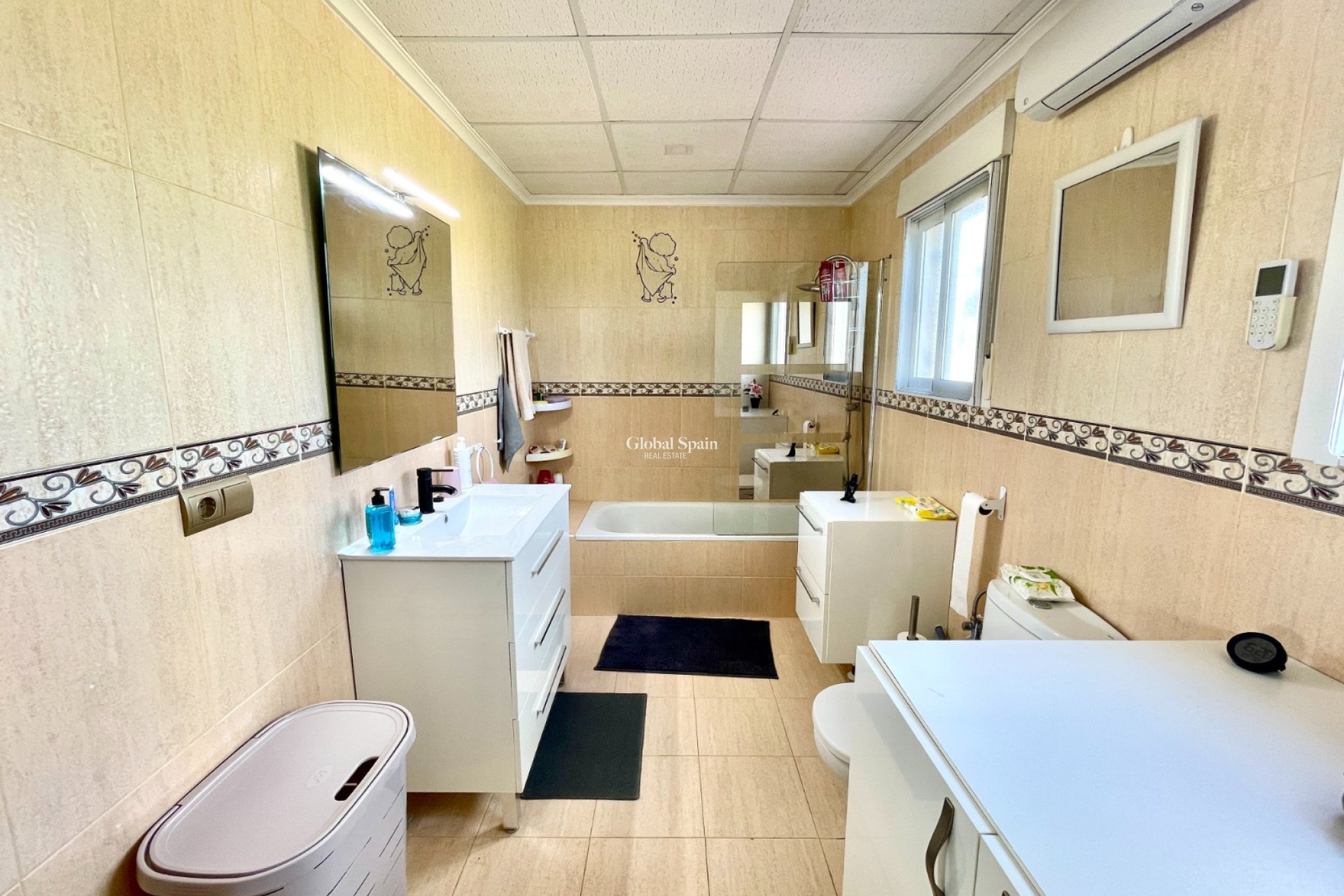 Resale - VILLA -
CATRAL - Costa Blanca