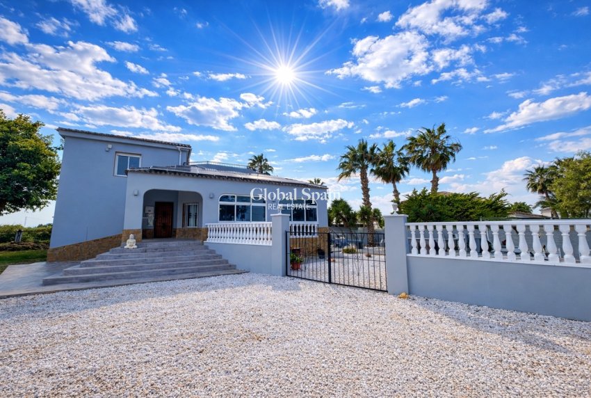 Resale - VILLA -
CATRAL - Costa Blanca
