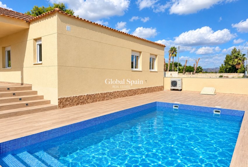 Resale - VILLA -
CATRAL - Costa Blanca