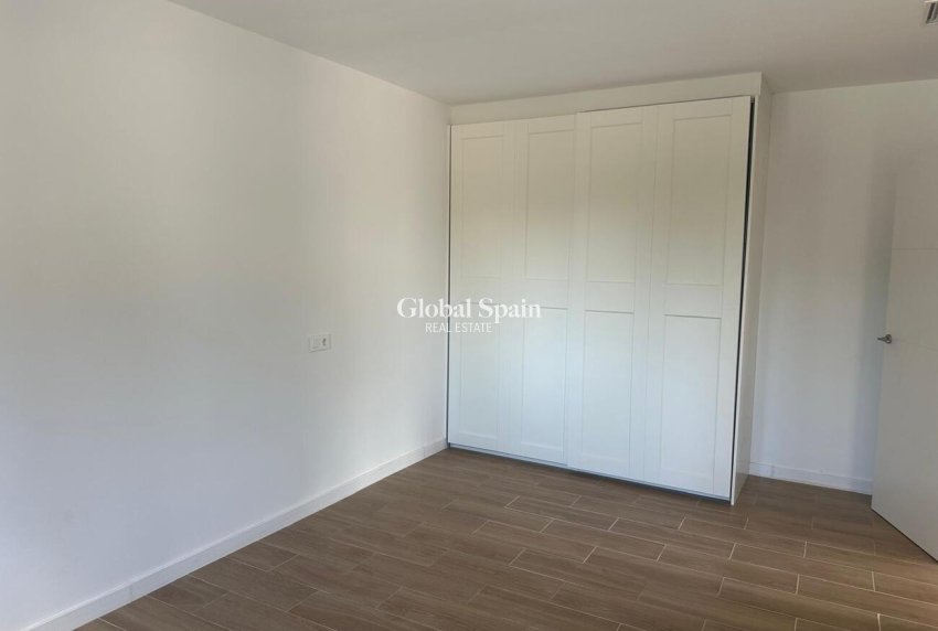 Resale - VILLA -
CATRAL - Costa Blanca