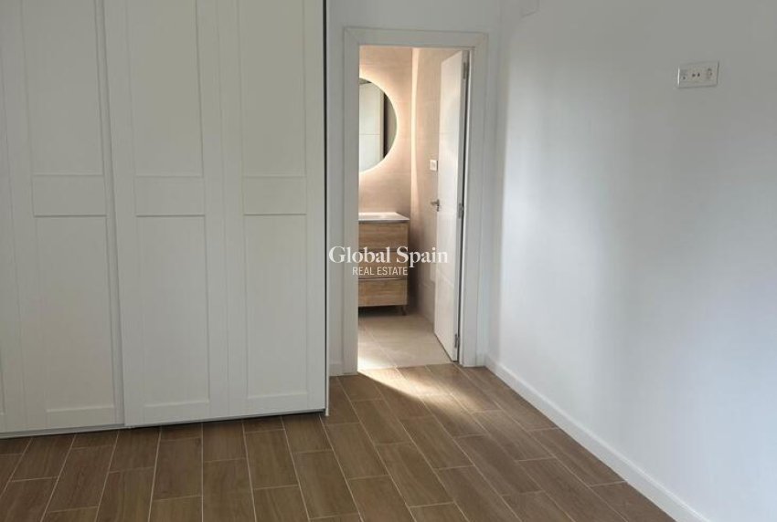 Resale - VILLA -
CATRAL - Costa Blanca