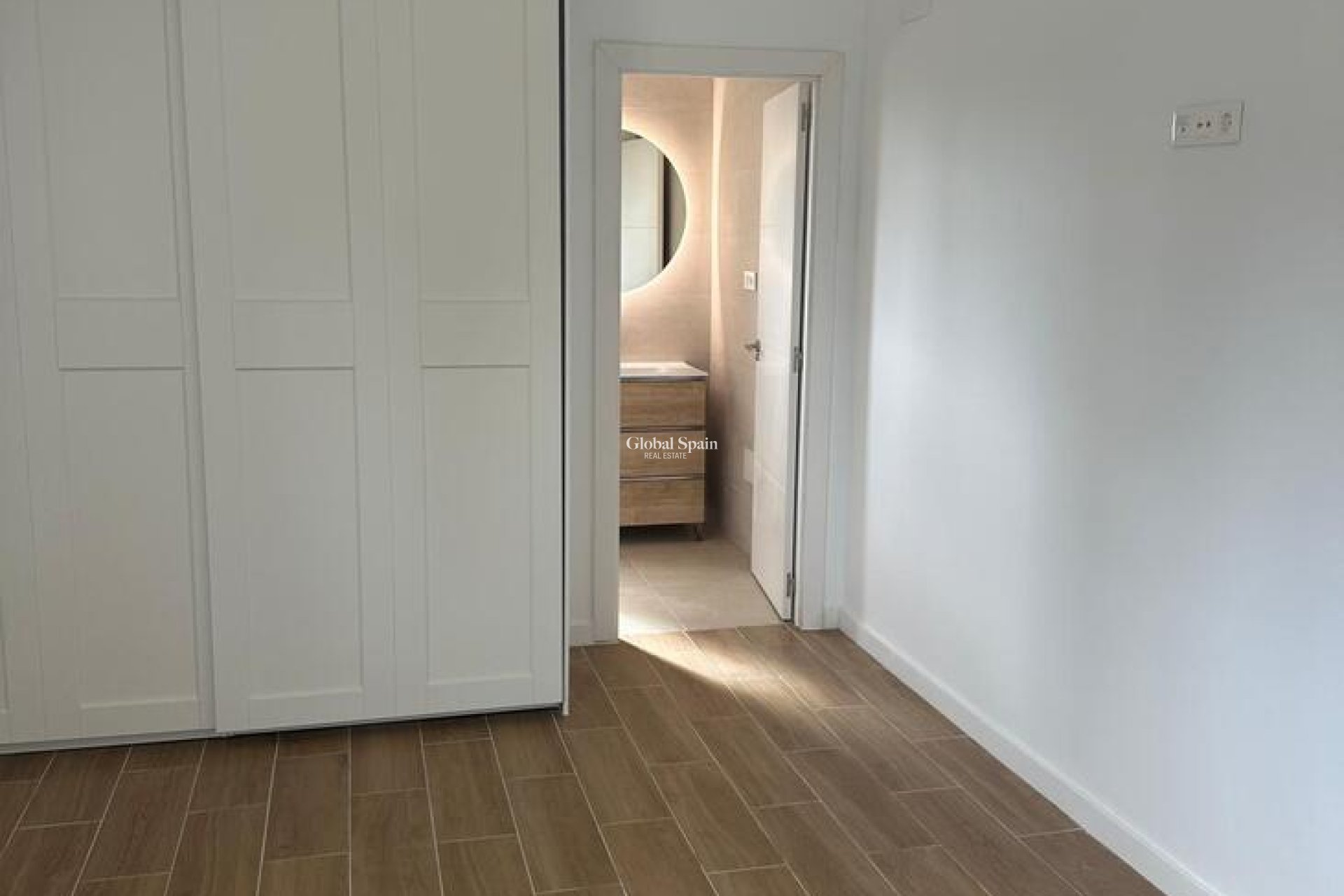 Resale - VILLA -
CATRAL - Costa Blanca