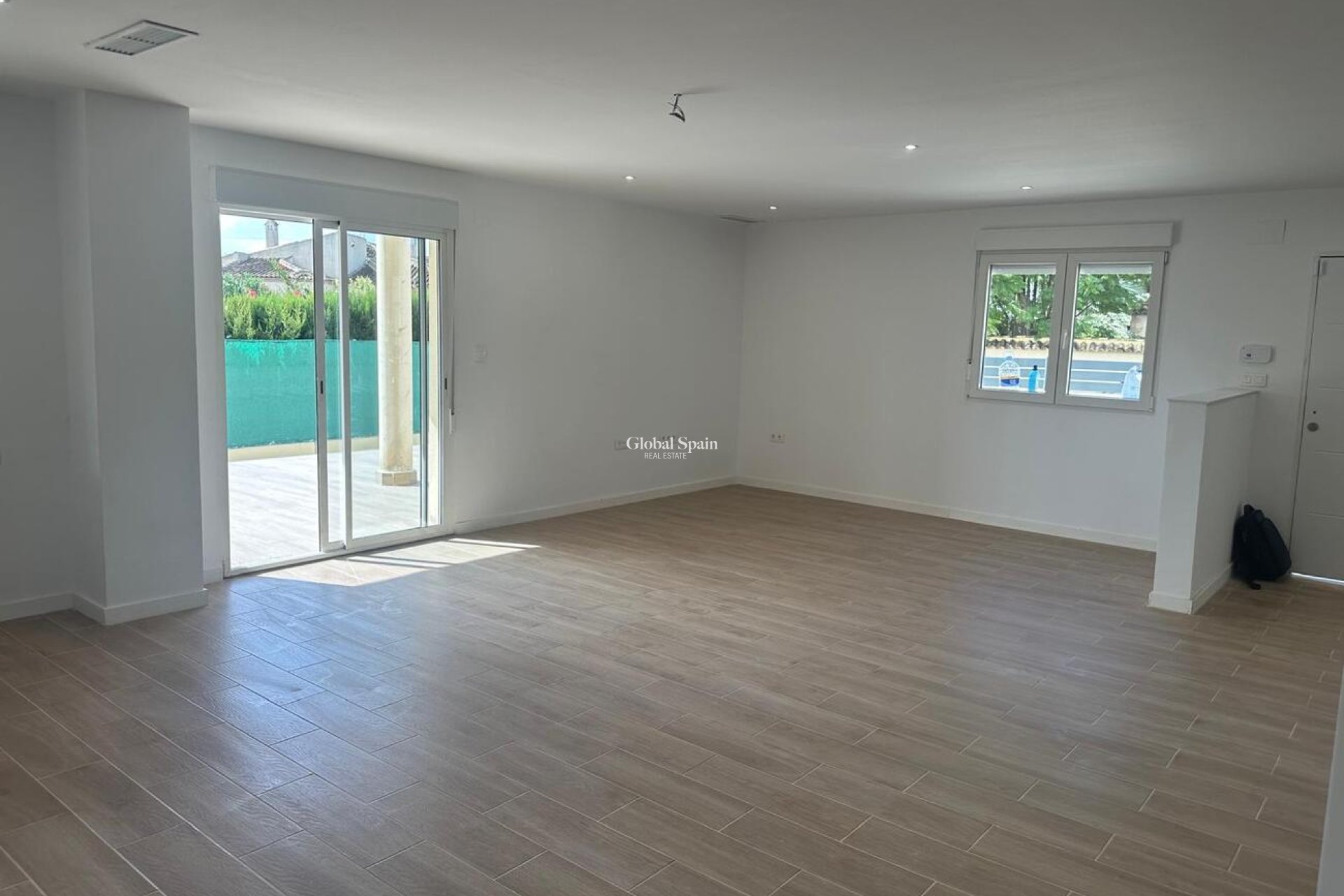 Resale - VILLA -
CATRAL - Costa Blanca