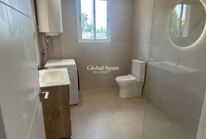 Resale - VILLA -
CATRAL - Costa Blanca