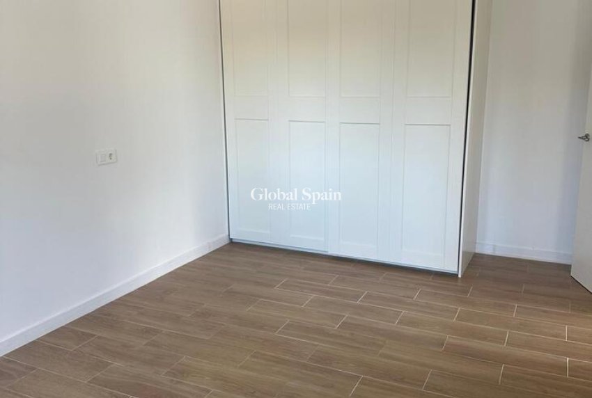 Resale - VILLA -
CATRAL - Costa Blanca