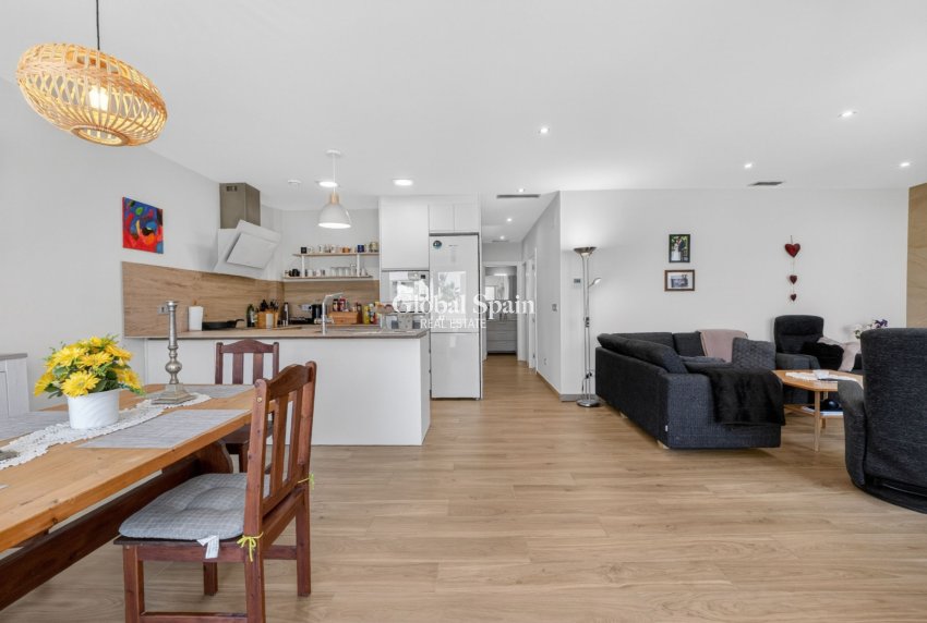 Resale - VILLA -
CIUDAD QUESADA - Alicante