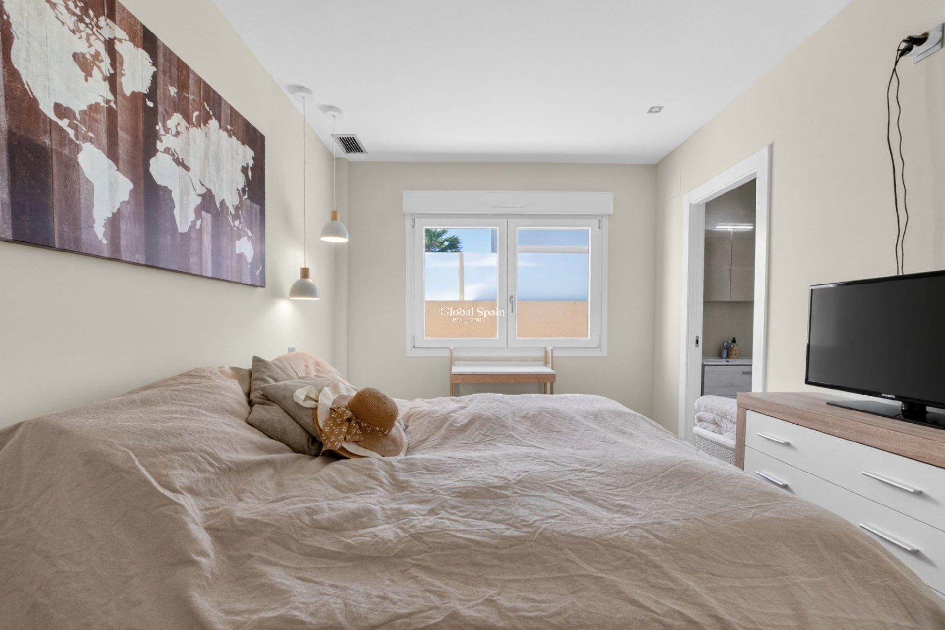 Resale - VILLA -
CIUDAD QUESADA - Alicante