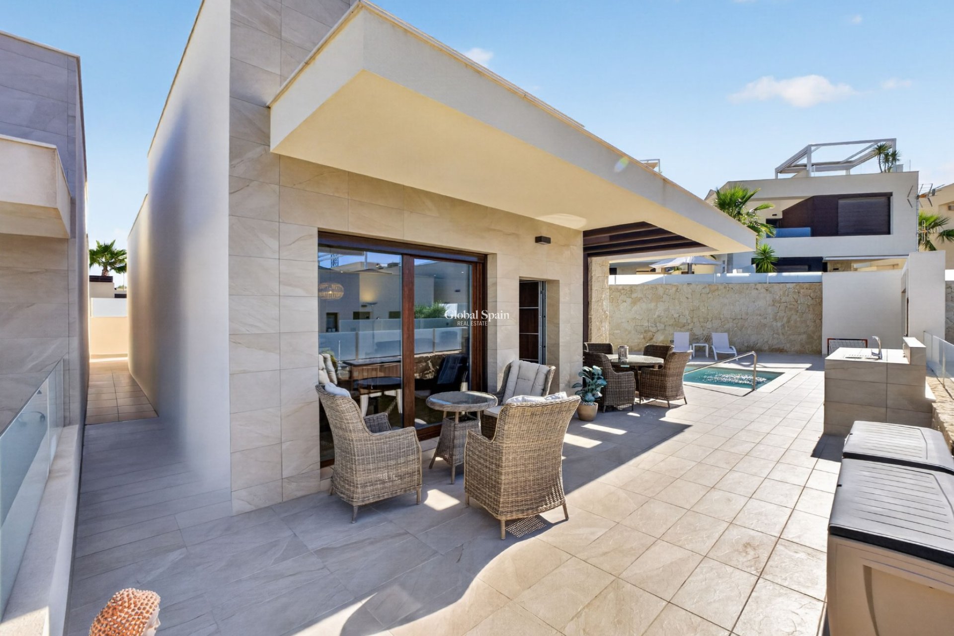 Resale - VILLA -
CIUDAD QUESADA - Alicante