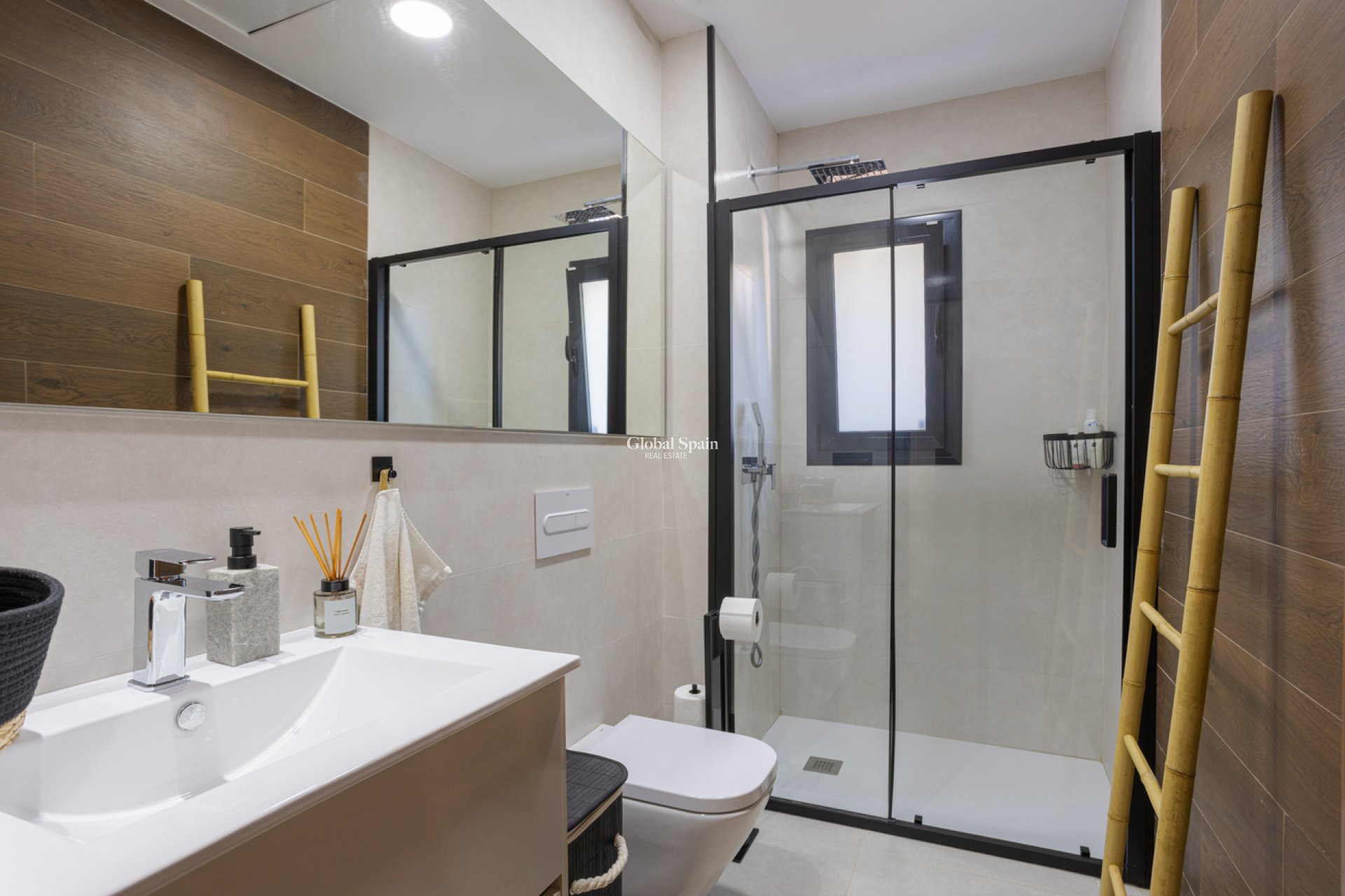 Resale - VILLA -
CIUDAD QUESADA - center