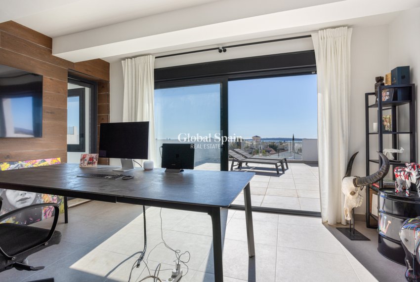 Resale - VILLA -
CIUDAD QUESADA - center