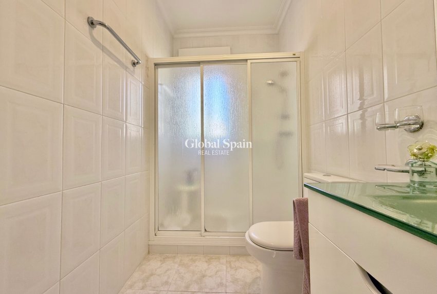 Resale - VILLA -
CIUDAD QUESADA - Centro de la Ciudad Quesada