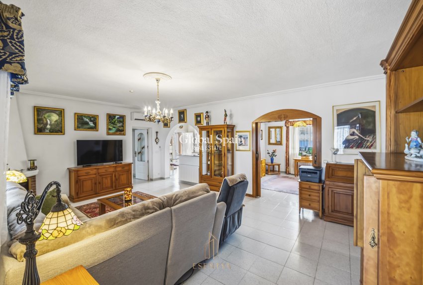 Resale - VILLA -
CIUDAD QUESADA - Centro