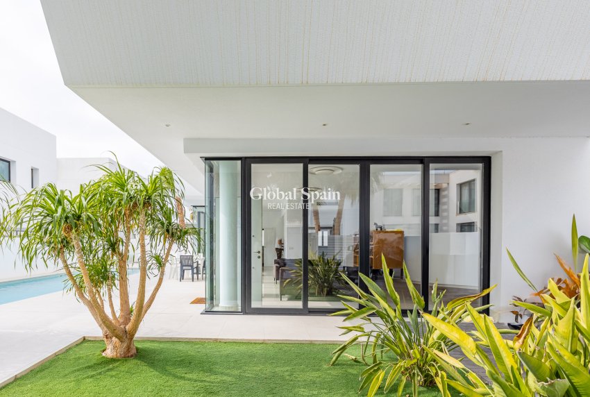 Resale - Villa -
CIUDAD QUESADA - Ciudad Quesada