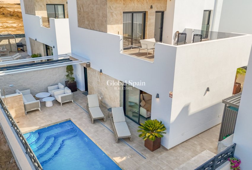 Resale - Villa -
CIUDAD QUESADA - Ciudad Quesada