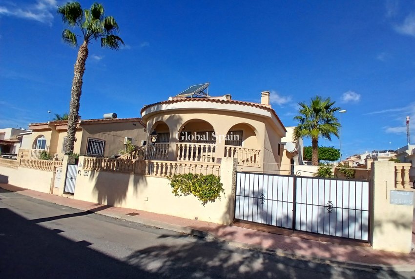 Resale - Villa -
CIUDAD QUESADA - Ciudad Quesada