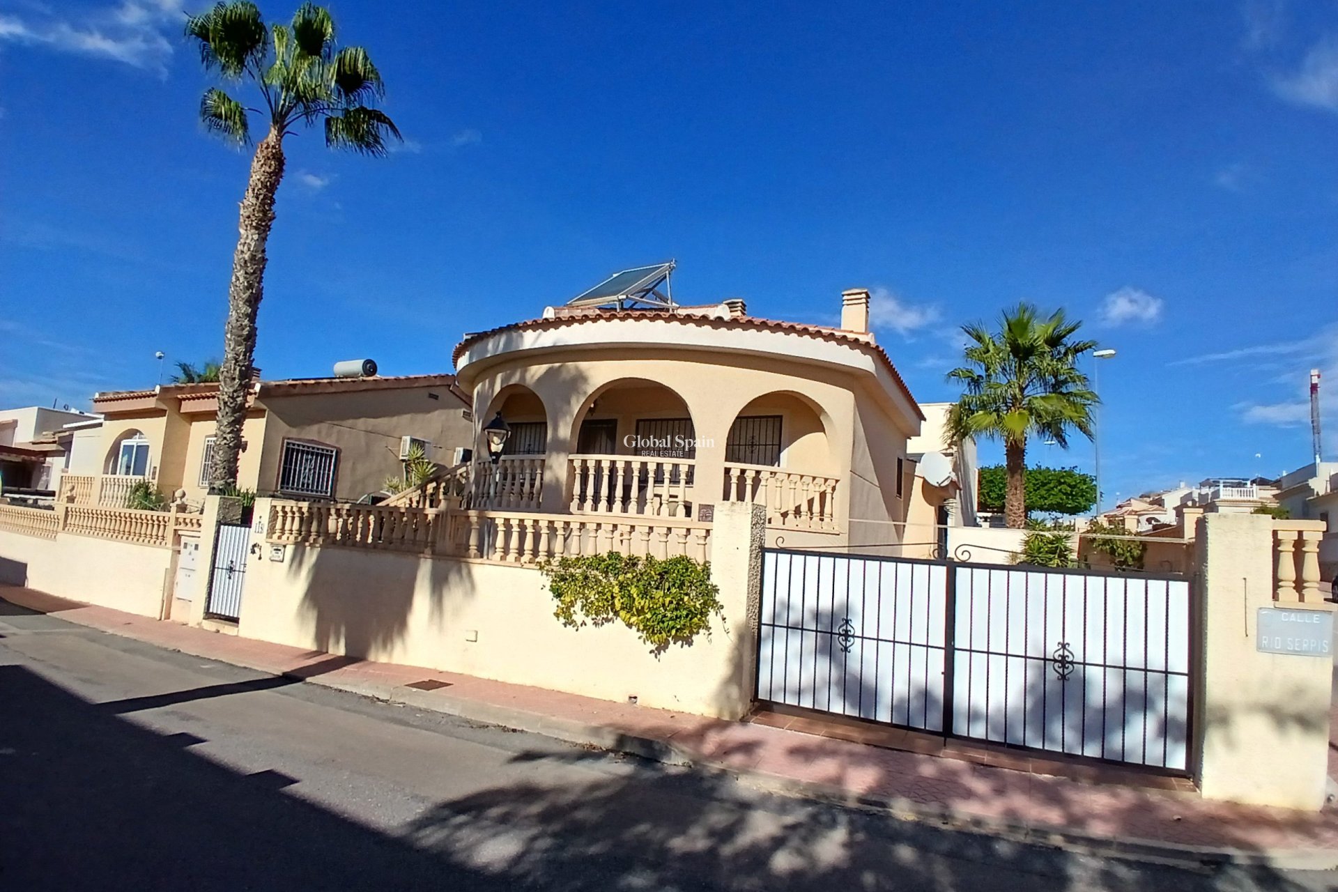 Resale - Villa -
CIUDAD QUESADA - Ciudad Quesada