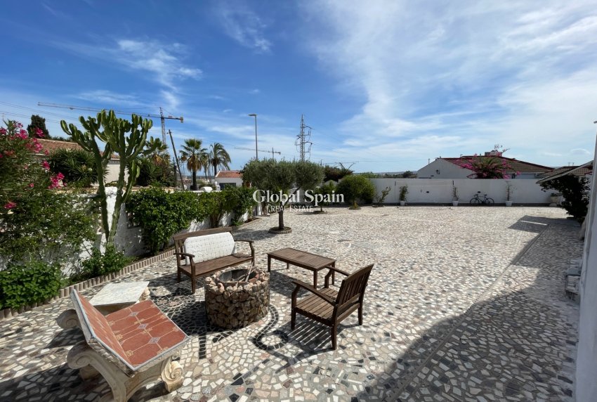 Resale - VILLA -
CIUDAD QUESADA - Cuidad Quesada