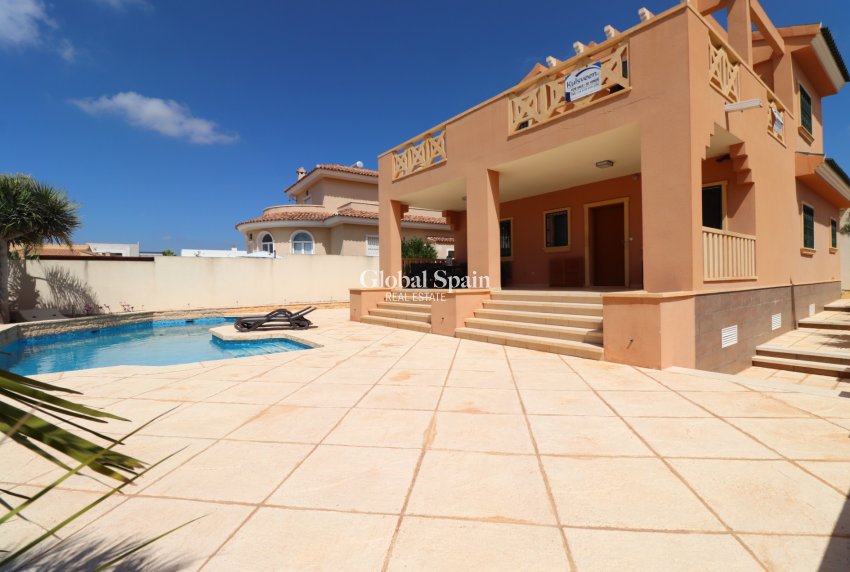 Resale - VILLA -
Ciudad Quesada - La Fiesta
