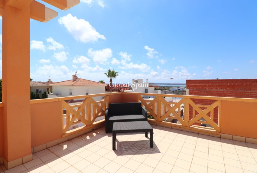Resale - VILLA -
Ciudad Quesada - La Fiesta