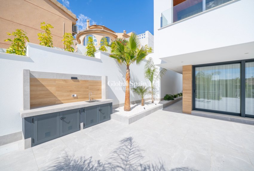 Resale - VILLA -
CIUDAD QUESADA - La Marquesa Golf