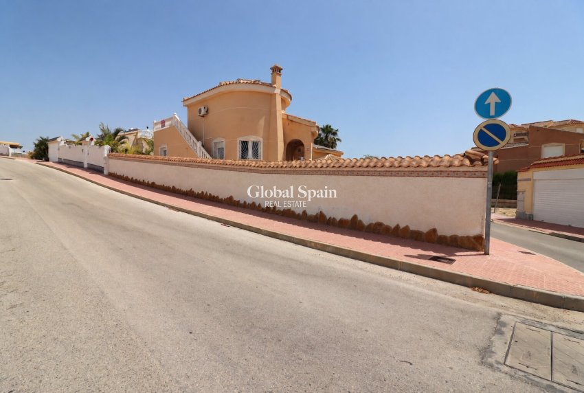Resale - VILLA -
Ciudad Quesada - La Marquesa